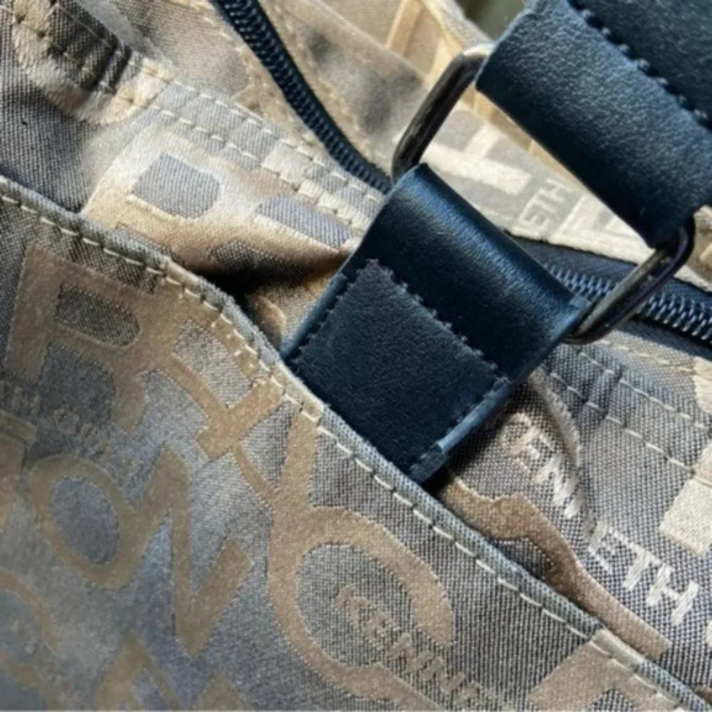 Vintage Kenneth Cole Reaction Canvas/Tapestry Brief Case.